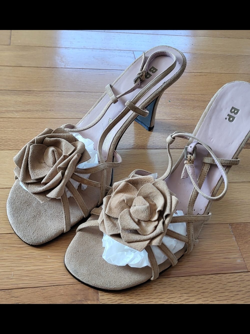 bp Sz. 12m Women's Tan Suede Floral Slingback Heels NWOB